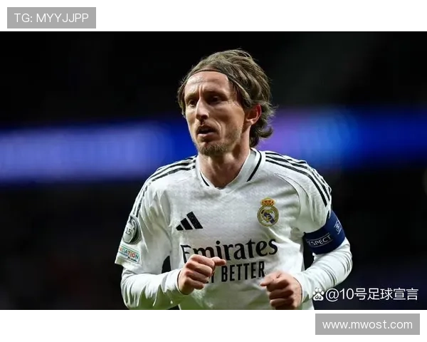 足球明星出场绿布背后的故事与魅力揭秘