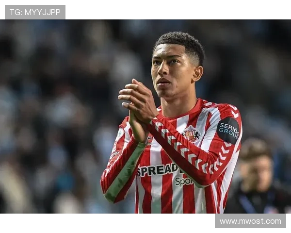 追逐足球明星的热情与梦想背后的故事与启示 追逐足球明星的热情与梦想背后的故事与启示