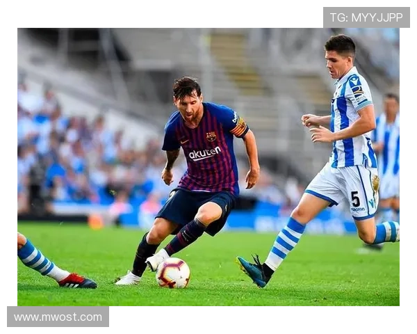 最水的足球明星揭秘：那些年我们追逐的虚幻传奇与真实表现的反差