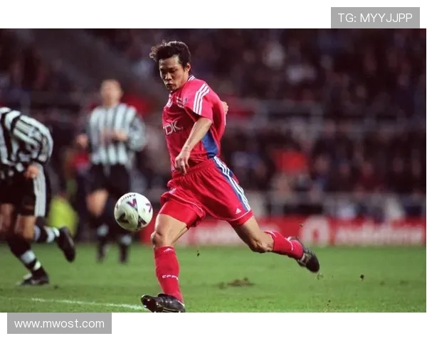 足球明星整容前后对比揭秘全过程及其背后的故事分享